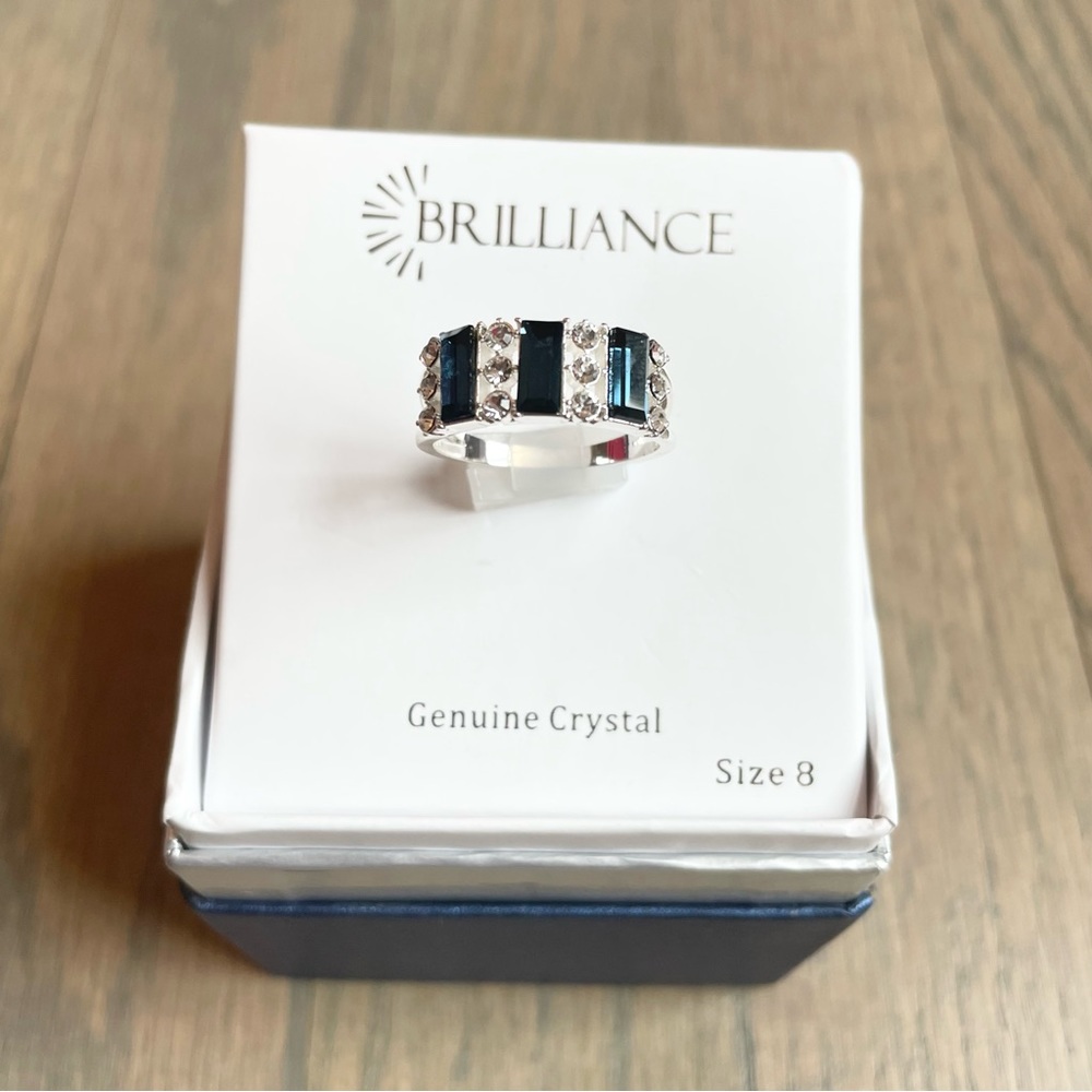 8, 9 genuine crystal, silver and blue ring
